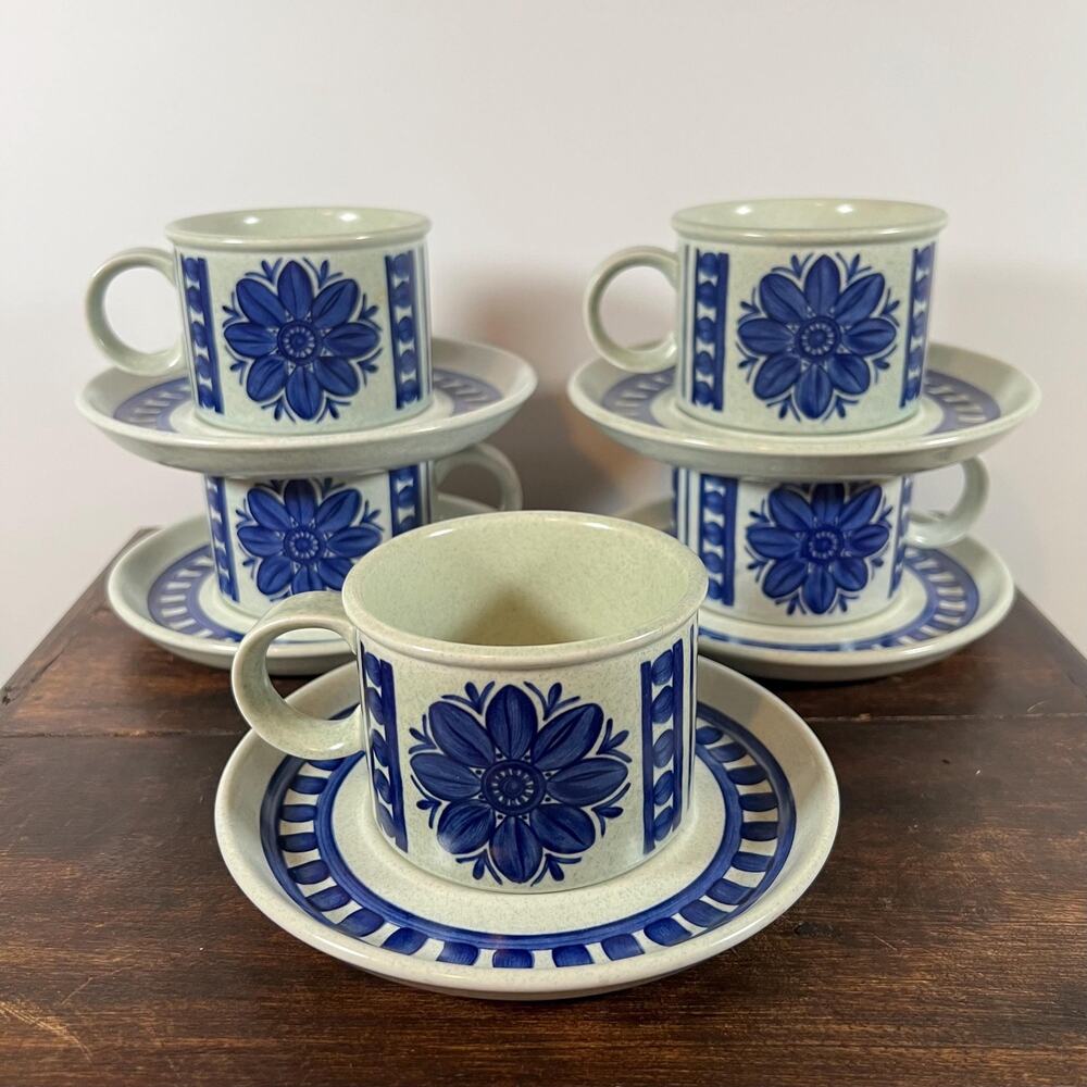 Vintage Stonehenge Midwinter Blue Dahlia Cups & Saucers - Set of 5